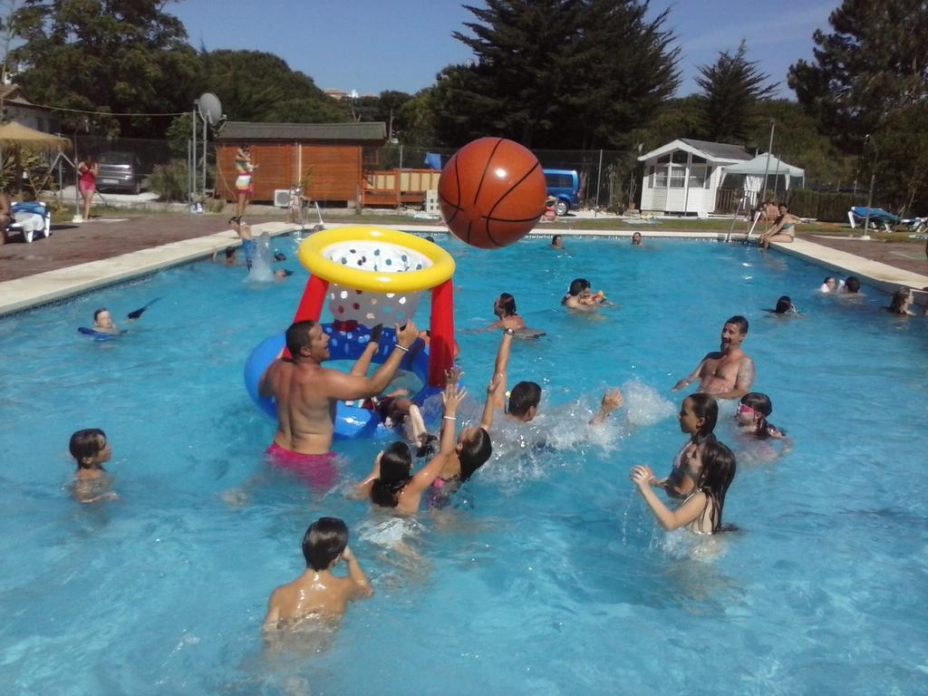 Complejo Turistico & Camping Cabopino Marbella Bagian luar foto