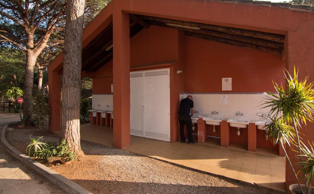 Complejo Turistico & Camping Cabopino Marbella Bagian luar foto
